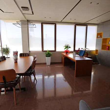 酒店 Rezidenca Arlington 培拉特